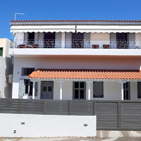 Axs First Floor Apartment Aegina Town Zewnętrze zdjęcie