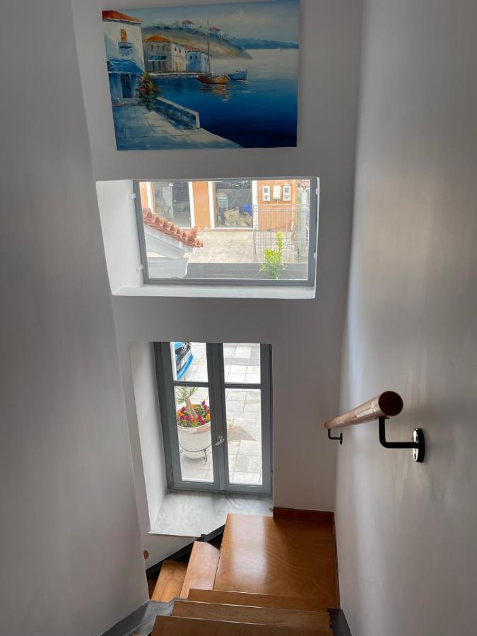 Axs First Floor Apartment Aegina Town Zewnętrze zdjęcie